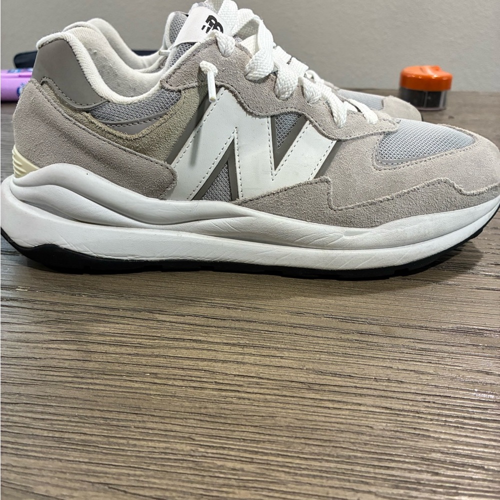 New Balance Beige & White Suede Mesh Runner